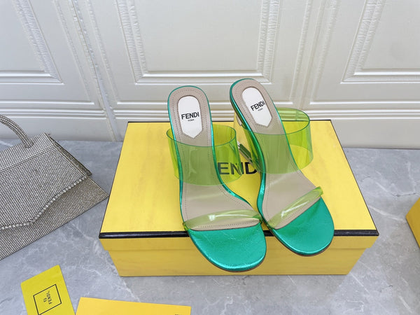 FENDI PRIMO SANDALO CON TACCO ALTO 95 MM IN FILM TPU VERDE FELCE E PELLE DI AGNELLO