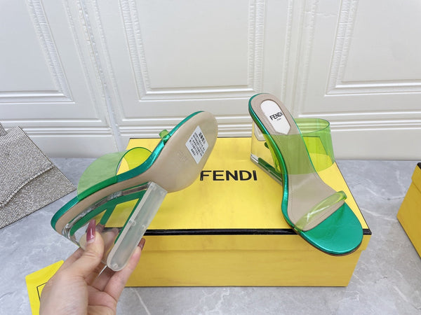 FENDI PRIMO SANDALO CON TACCO ALTO 95 MM IN FILM TPU VERDE FELCE E PELLE DI AGNELLO