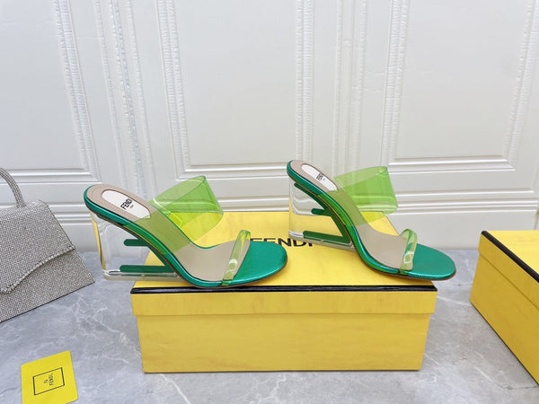 FENDI PRIMO SANDALO CON TACCO ALTO 95 MM IN FILM TPU VERDE FELCE E PELLE DI AGNELLO