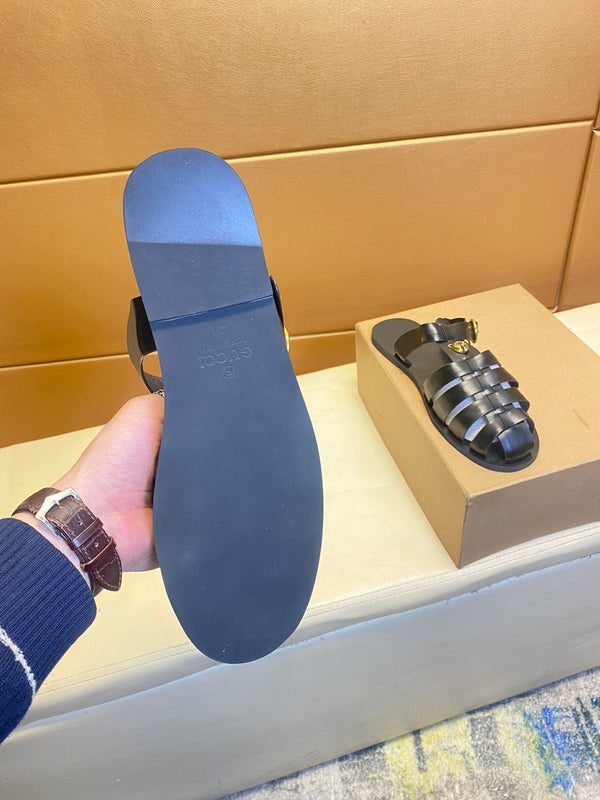 Sandali da uomo GG in pelle di vacchetta nera