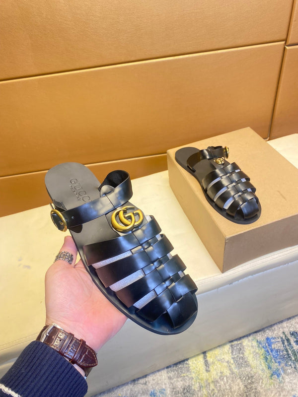 Sandali da uomo GG in pelle di vacchetta nera