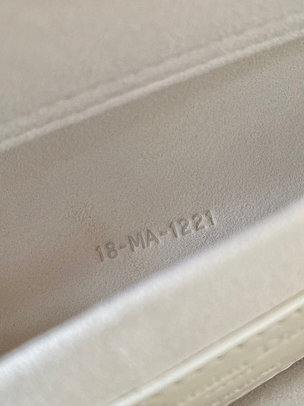 BORSA D-JOY MEDIA 26 IN PELLE DI VITELLO BIANCA