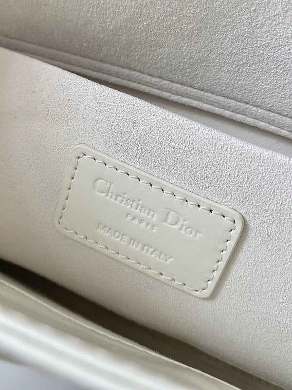 BORSA D-JOY MEDIA 26 IN PELLE DI VITELLO BIANCA