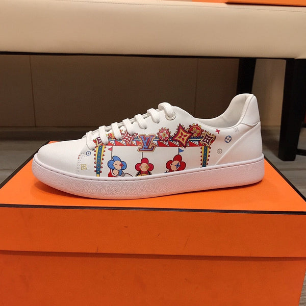 LV MEN'S ATHLETIC SHOES COMBINING LUXURIOUS QUALITY AND FASHION