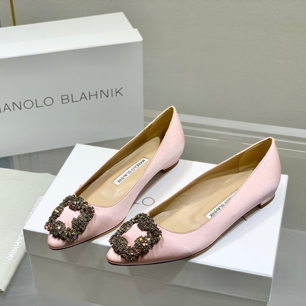 Manolo Diamond Buckle Pumps Rosa Chiaro Seta 327504