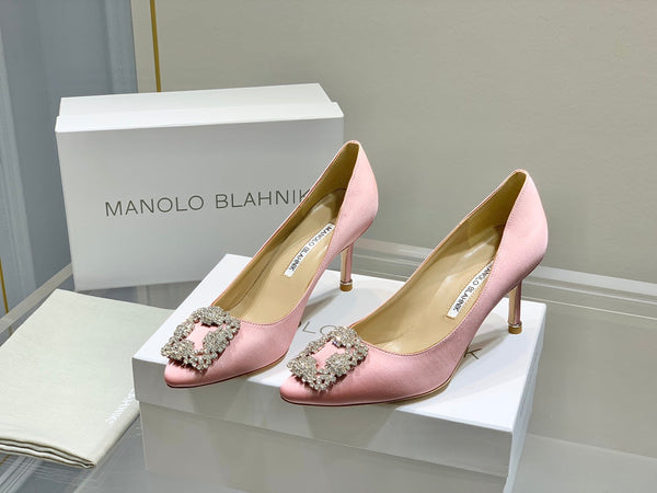 Manolo Diamond Buckle Pumps Rosa Chiaro Seta 327504