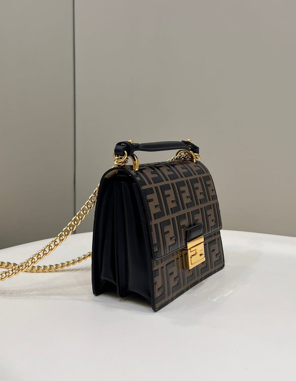 BORSA FENDI KANI 19 IN PELLE DI VITELLO MIX NERO MARRONE CIOCCOLATO CON FERRAMENTA ORO