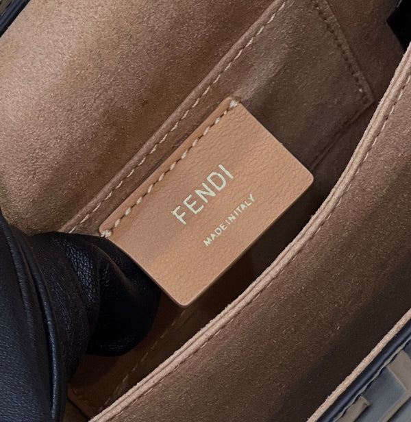 BORSA FENDI KANI 19 IN PELLE DI VITELLO MIX NERO MARRONE CIOCCOLATO CON FERRAMENTA ORO