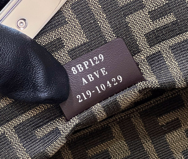 FENDI FIRST SMALL 26 IN CAMOSCIO E VITELLO COLORATI CON FERRAMENTA ARGENTATA