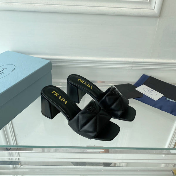 SANDALI CON TACCO IN NAPPA TRAPUNTATA PRA PELLE DI AGNELLO NERA