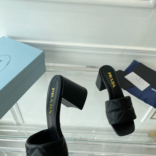 SANDALI CON TACCO IN NAPPA TRAPUNTATA PRA PELLE DI AGNELLO NERA