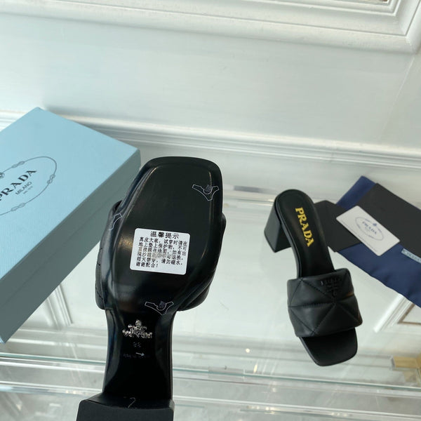 SANDALI CON TACCO IN NAPPA TRAPUNTATA PRA PELLE DI AGNELLO NERA