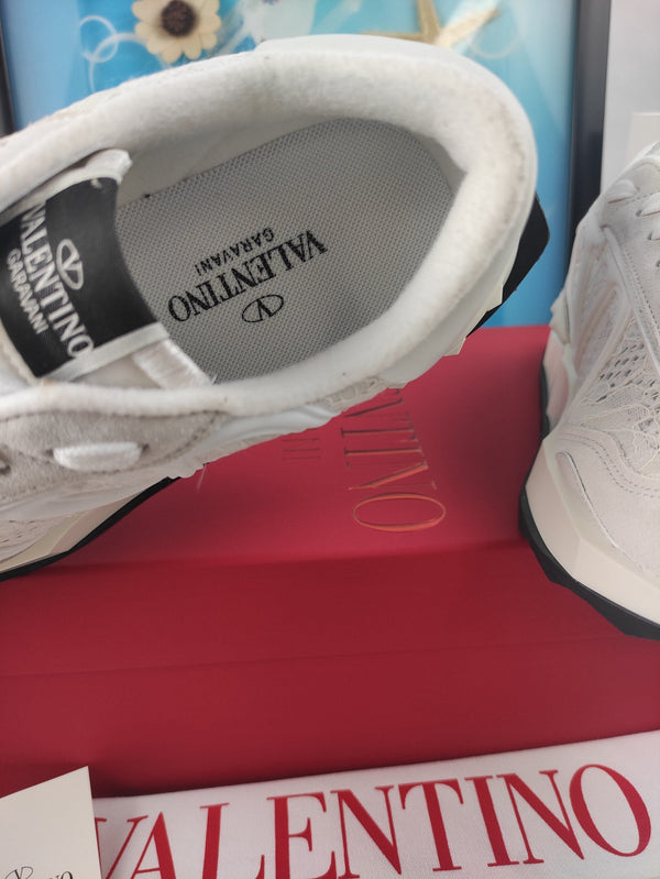 Lace And Mesh Lacerunner Sneaker In White Mix Light Grey 994622