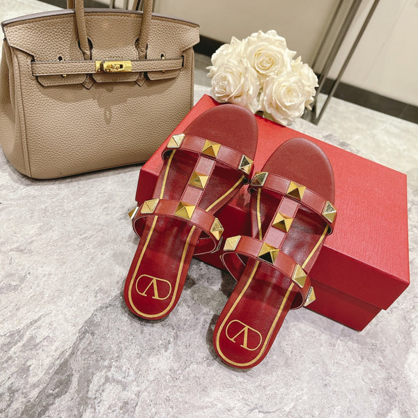 Sandali bassi Valentino Roman Stud in pelle di pecora