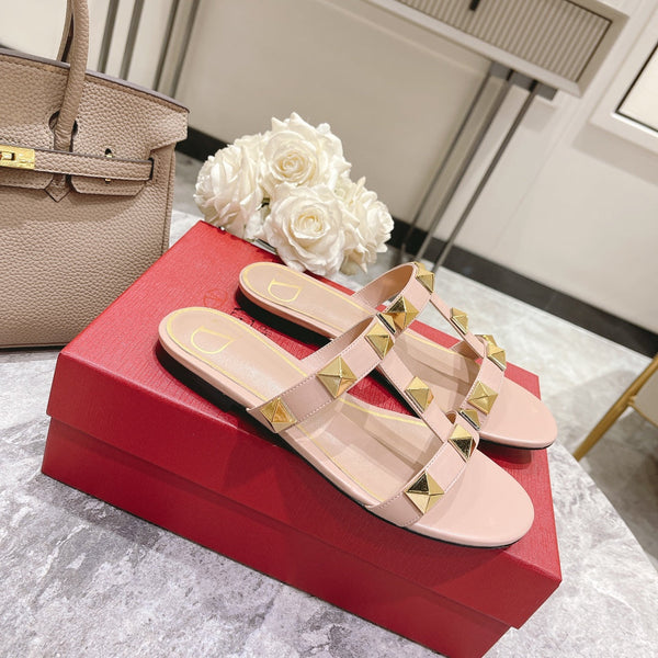 Sandali bassi Valentino Roman Stud in pelle di pecora