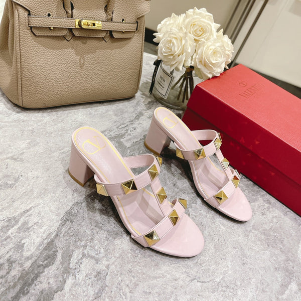 Sandali Valentino Roman Stud con tacco alto in pelle di pecora