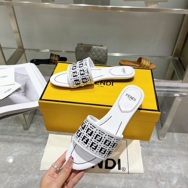 FF Women Raffia Sandal White