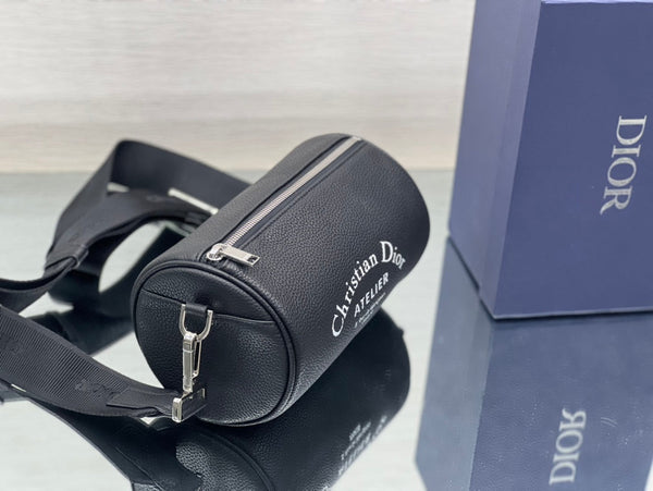 BORSA A SECCHIELLO TONDO 21 IN PELLE DI AGNELLO NERA