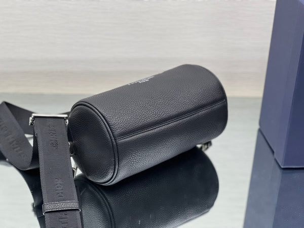 BORSA A SECCHIELLO TONDO 21 IN PELLE DI AGNELLO NERA