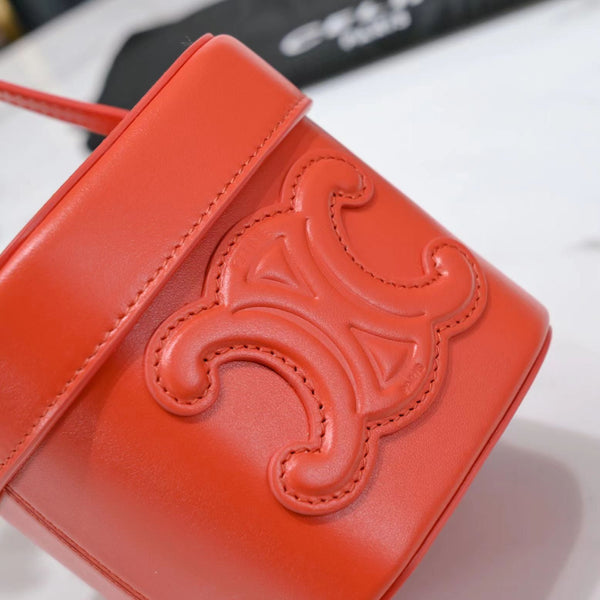 BORSA A TRACOLLA SQUARE BOX 11 IN PELLE DI VITELLO ARANCIONE FUOCO