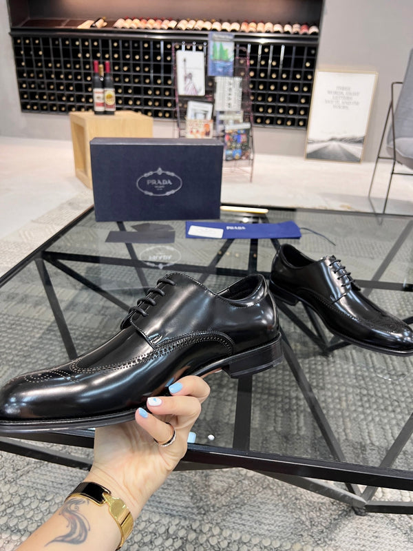 PRA BRUSHED BLACK LEATHER DERBY BROGUE SHOES