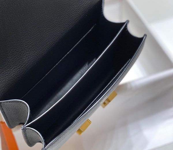constance 24 pelle nera Epsom hardware dorato
