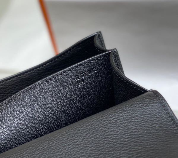 constance 24 pelle nera Epsom hardware dorato