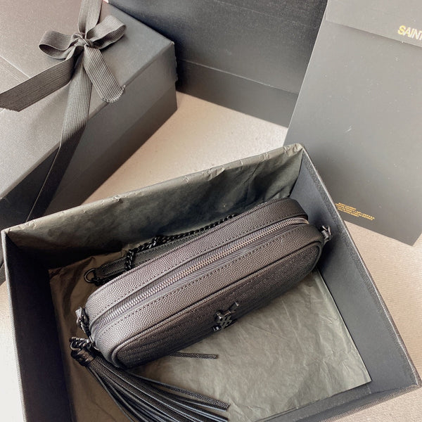 SAC CAMÉRA LOU MINI 19 EN CUIR DE VEAU GRAIN CAVIAR NOIR MÉTALLERIE NOIRE