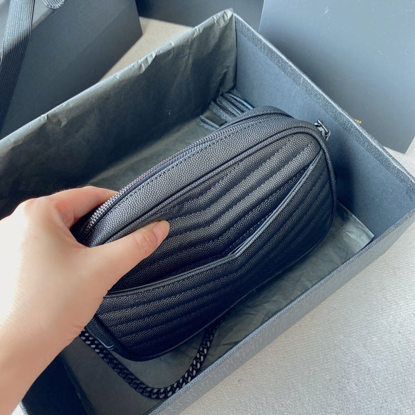 SAC CAMÉRA LOU MINI 19 EN CUIR DE VEAU GRAIN CAVIAR NOIR MÉTALLERIE NOIRE