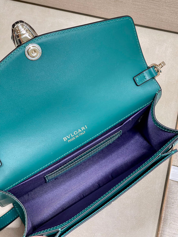 Serpenti Forever East-West Shoulder Bag 22cm Emerald Green Cafskin GHW 188466