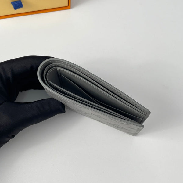 Portafoglio multiplo LV M81383 Monogram Shadow in pelle di vitello 221627