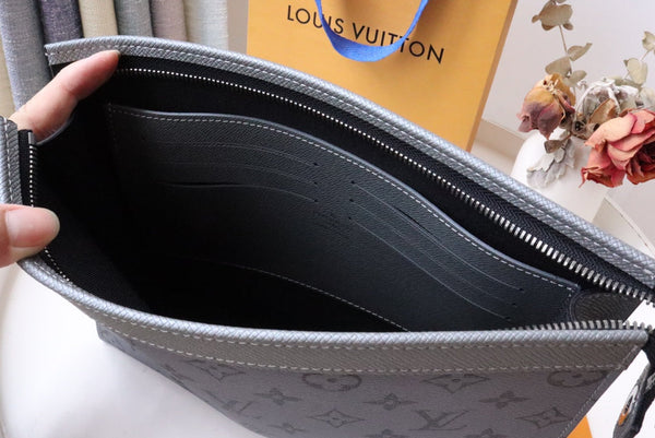 LV M30840 Pochette Voyage MM Grey Monogram Canvas 217075