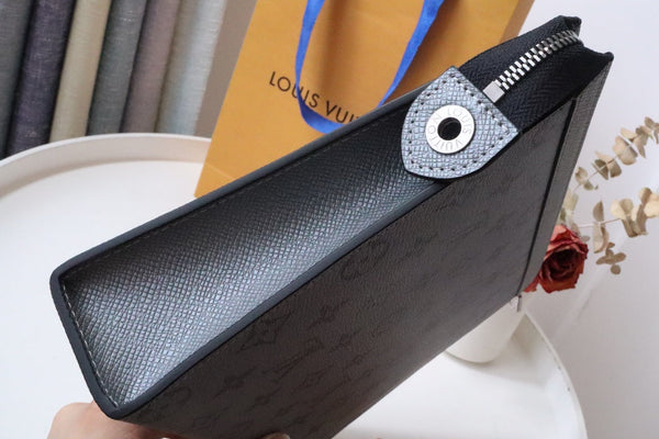 LV M30840 Pochette Voyage MM Grey Monogram Canvas 217075