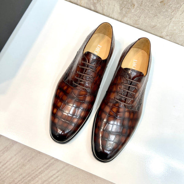 CD CROCODILE MOTIF BASIC OXFORD SIENNA CALFSKIN