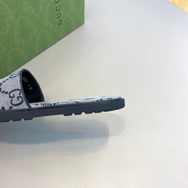 GG x Adidas Men's Slide Grey Canvas 558902