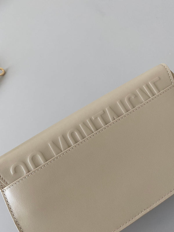 medio cd east west 22cm pelle di vitello beige ghw