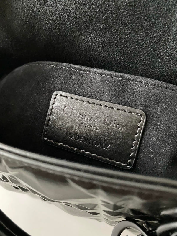 BORSA D-JOY MEDIA 26 IN PELLE DI VITELLO NERA