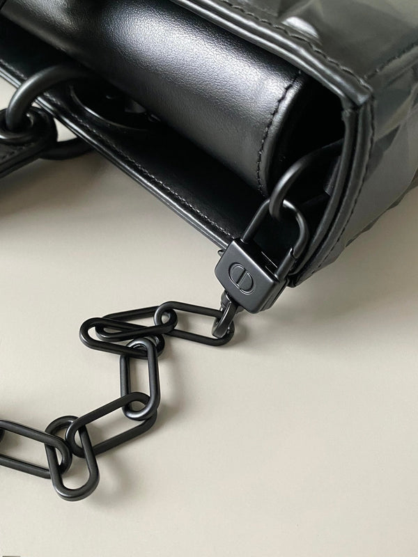 BORSA D-JOY MEDIA 26 IN PELLE DI VITELLO NERA