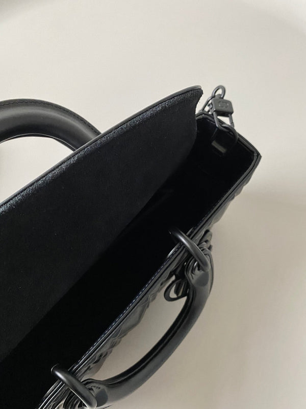 BORSA D-JOY MEDIA 26 IN PELLE DI VITELLO NERA