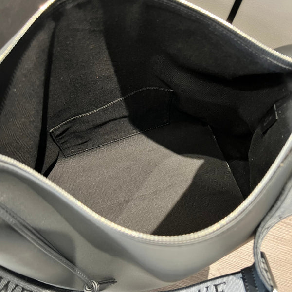 Borsa a tracolla unisex Cubi Shoulder Crossbody con cerniera e tote bag Loew in pelle di vitello liscia nera