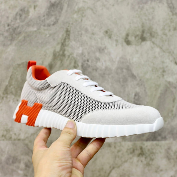 HM BOUNCING SNEAKER CLOUD AND ORANGE BREATHABLE FABRIC