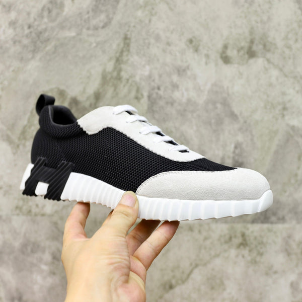 HM BOUNCING SNEAKER BLACK AND CLOUD BREATHABLE FABRIC