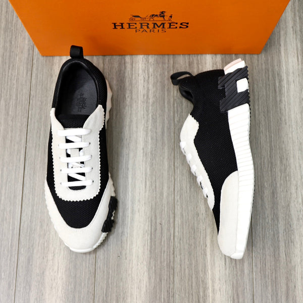 HM BOUNCING SNEAKER BLACK AND CLOUD BREATHABLE FABRIC