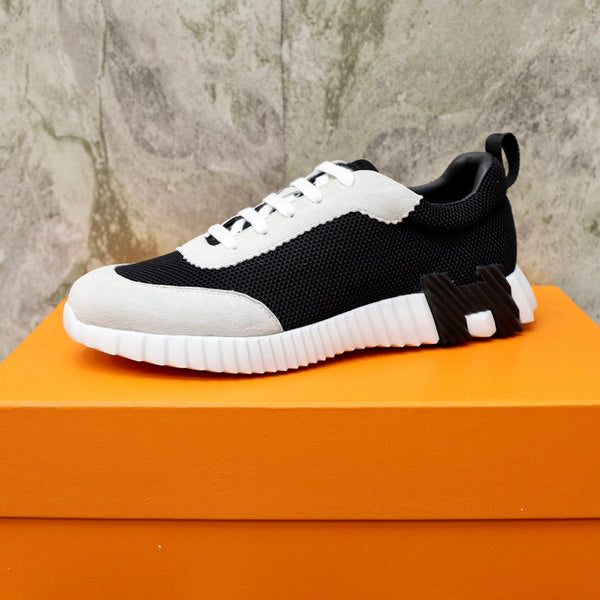 HM BOUNCING SNEAKER BLACK AND CLOUD BREATHABLE FABRIC