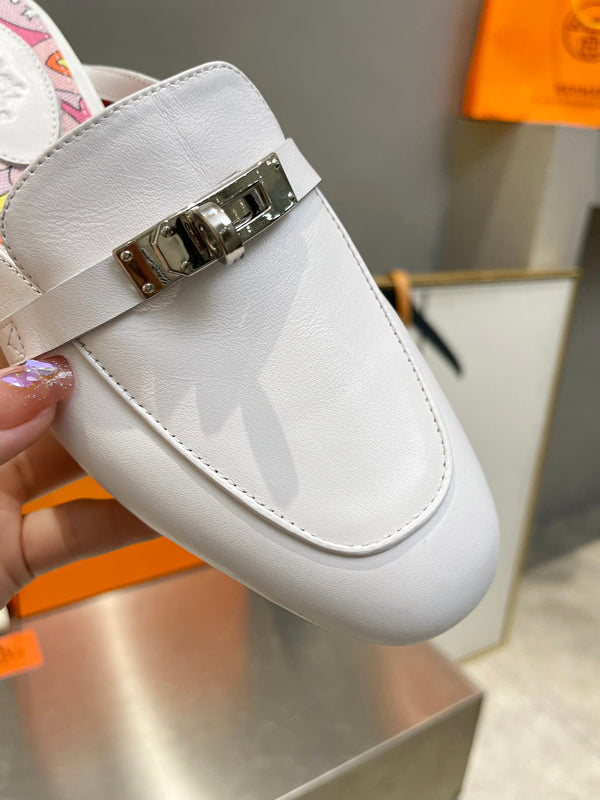 0Z MULE WHITE CALFSKIN WITH PATTERN