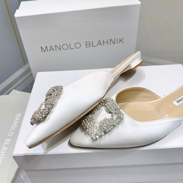 Manolo Buckle Flats Mules White Silk 327510