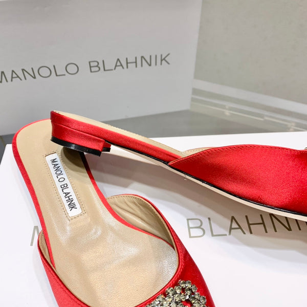 Manolo Buckle Flast Mules Red Silk 327518