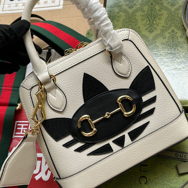 BORSA TOTE GGxADIDAS HORSEBIT 1955 20 CON CINTURINO IN PELLE DI VITELLO BIANCA E NERA, FERRAMENTA ORO