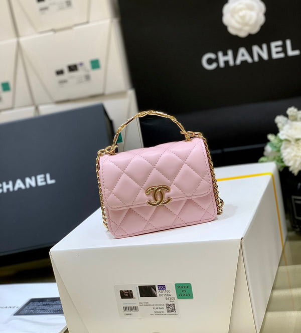 CC Handle Small Shoulder Bag 13cm Pink Sheepskin