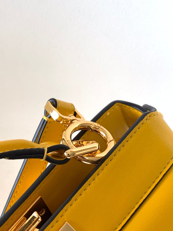 Peekaboo ISeeU Petite 20 Sac Cuir d'agneau jaune GHW